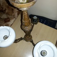 Продавам месингов /3 лампи/ орнаментен полюлей, старото производство на Камъшит Силистра, снимка 4 - Полилеи - 25280567