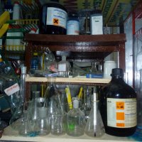 Лабораторни реактиви химикали и стъклария, снимка 1 - Индустриална техника - 25720219