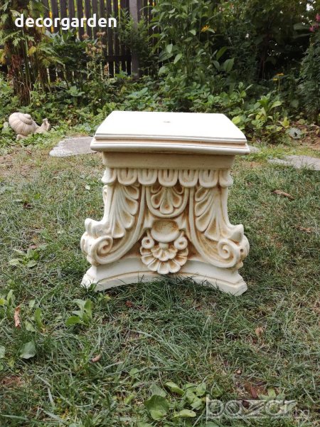 31. Постамент коринтски стил, снимка 1