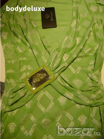 Versace зелена блузка, снимка 1 - Тениски - 16177988