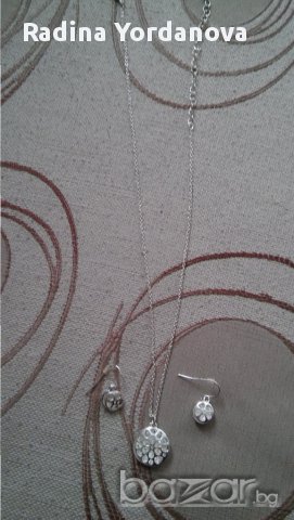  Чисто нов посребрен комплект колие с обички, снимка 3 - Бижутерийни комплекти - 17072910