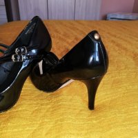 Дамски обувки, снимка 1 - Дамски обувки на ток - 25386974