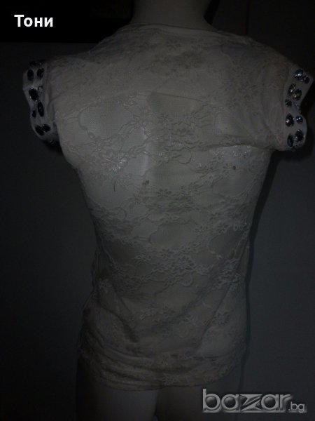 Бяла блуза с пайети и дантелен гръб , снимка 1