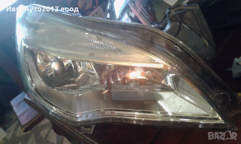 Фар десен оригинален OPEL ASTRA J 09-, снимка 1