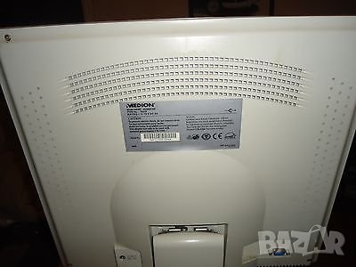 продавам мултимедиен LCD Монитор 17" MEDION, снимка 2 - Монитори - 21746915