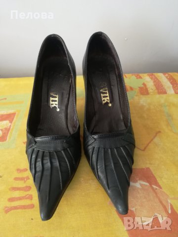 Остри черни обувки , снимка 3 - Дамски обувки на ток - 24579141