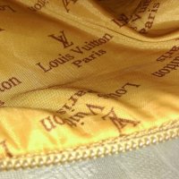 Малка чантичка на Louis Vuitton, снимка 4 - Чанти - 20737219