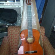 Продавам акустична класическа китара „Stagg”, чисто нова, с кашон, снимка 1 - Китари - 9404747