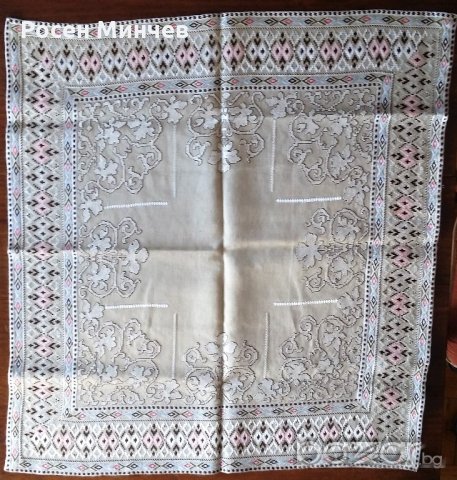 Продавам ръчно бродирани карета