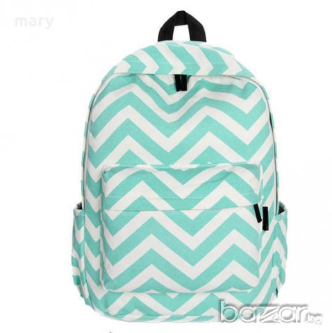 раница с фигурален десен в зелено и бяло