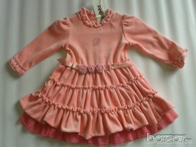 Детска рокля памучен плюш с  волани r дълъг ръкав в бледо розов цвят, снимка 1 - Детски рокли и поли - 9619278