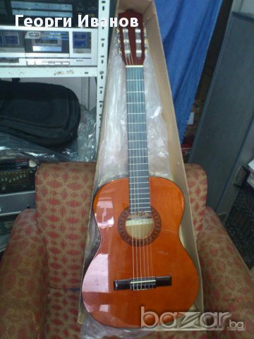 Продавам акустична класическа китара „Stagg”, чисто нова, с кашон в Китари  в гр. Варна - ID9404747 — Bazar.bg