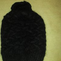 Машинно плетена вълнена шапка, черна, снимка 2 - Шапки - 23222336