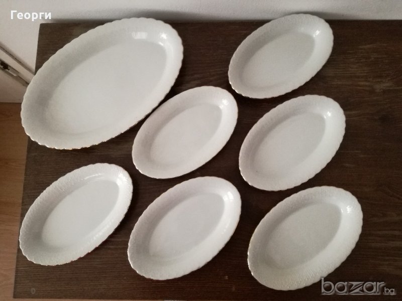 Порцеланов бял сервиз със златен кант, снимка 1