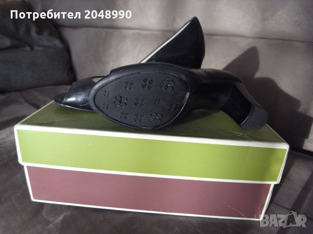 Продавам дамски обувки на ток, черни, нови, естествена кожа номер 35 марка Naturalizer, снимка 3 - Дамски обувки на ток - 22517063