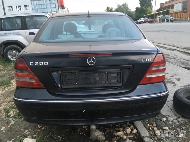 2.2cdi diesel w203 Ц класа C class Mercedes Мерцедес, снимка 2 - Автомобили и джипове - 21907807