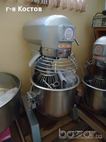 1.Планетарен миксер 10литр. НОВ със три приставки, за меко тесто спирала, и бъркалка за яйца млека и