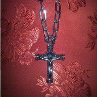 Колие с кръст, снимка 1 - Колиета, медальони, синджири - 12673088