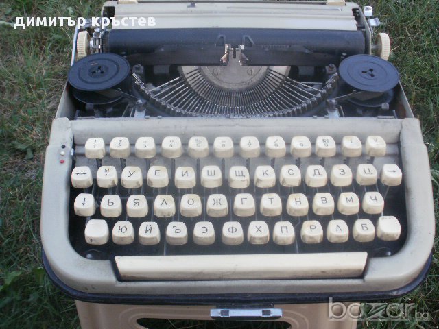 стара пишеща машина, снимка 3 - Антикварни и старинни предмети - 11808384