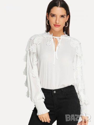 Блуза в бяло и ефектни ръкави, снимка 4 - Корсети, бюстиета, топове - 24548511