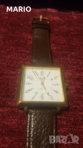 Продавам часовник , снимка 2 - Дамски - 23897121