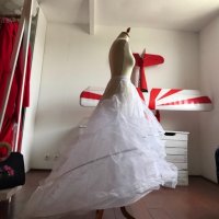 Кринолин за булченска рокля с шлейф бял