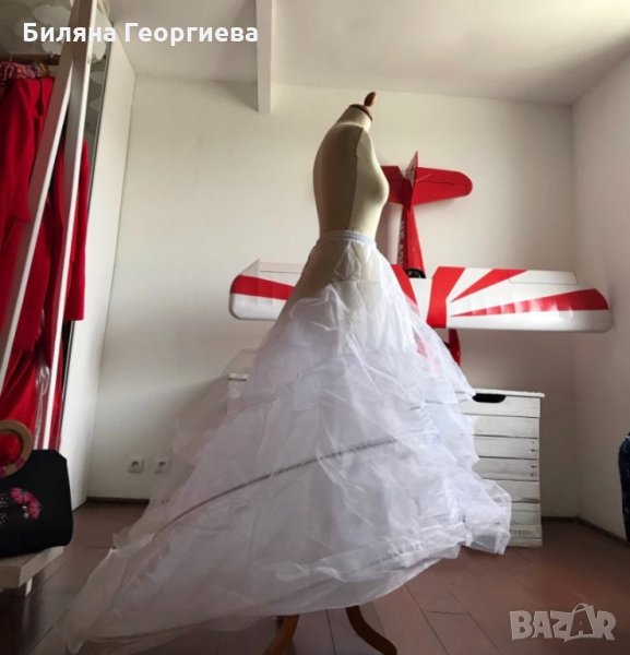 Кринолин за булченска рокля с шлейф бял, снимка 1
