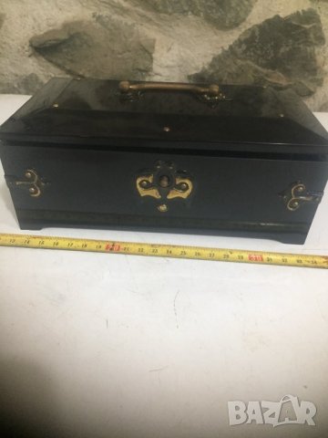 Много стара,механична,работеща музикална кутия , снимка 2 - Антикварни и старинни предмети - 26060291