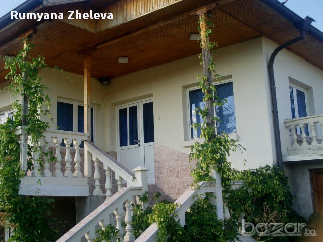 Продавам къща в село Градец, община Котел