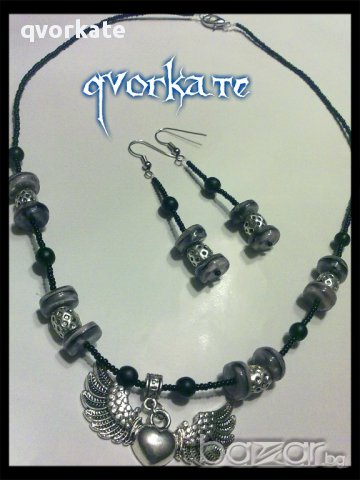 Колие и обеци Сърце с крила в лилаво, снимка 4 - Бижутерийни комплекти - 9281522