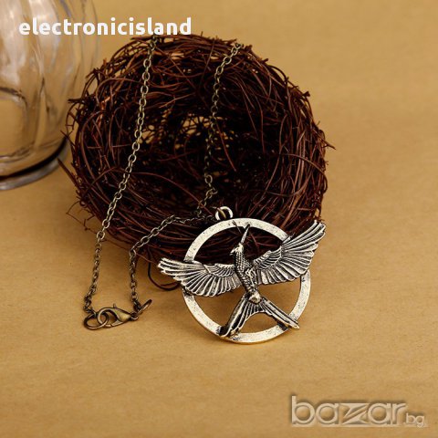 Колие от филма Игрите на глада 3 Сойка присмехулка Hunger Games Mockingjay,цвят старо злато и злато, снимка 4 - Колиета, медальони, синджири - 10071806