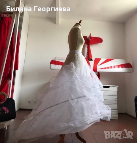 Кринолин за булченска рокля с шлейф бял, снимка 1 - Сватбени рокли - 25293375