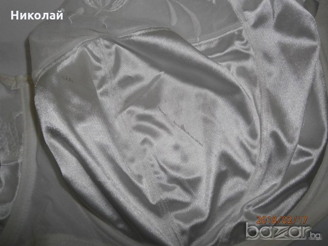Огромен сутиен размер 95 L, снимка 2 - Бельо - 20759167
