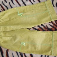Зелени джинси за момиче, снимка 1 - Панталони и долнища за бебе - 16678218