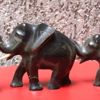 Четири слончета от рог на африкански бивол, снимка 3 - Антикварни и старинни предмети - 12728955