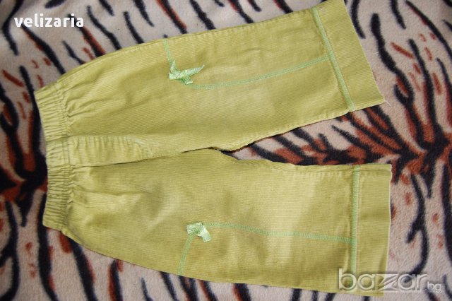 Зелени джинси за момиче, снимка 1 - Панталони и долнища за бебе - 16678218
