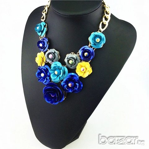 Колие "flowers", снимка 2 - Колиета, медальони, синджири - 18961211
