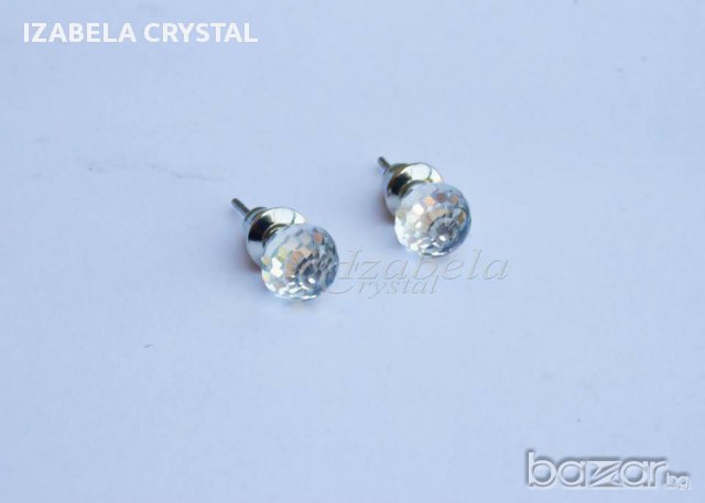 Обеци Сваровски с винтчета Crystals from SWAROVSKI®, снимка 4 - Обеци - 10523865