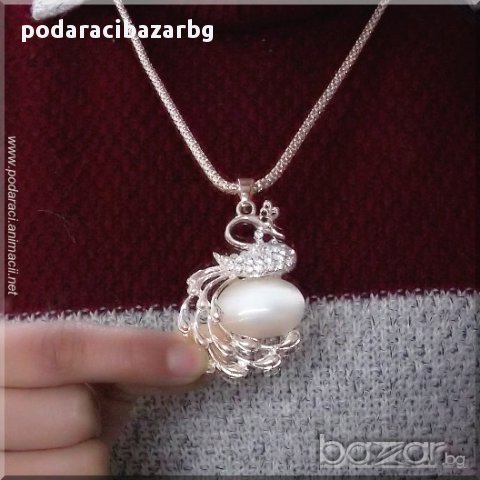 БЯЛ ПАУН – КОЛИЕ С КРИСТАЛ ОПАЛ, снимка 2 - Колиета, медальони, синджири - 8252754