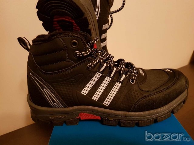 Маратонки Адидас 41 номер, снимка 8 - Маратонки - 20146864