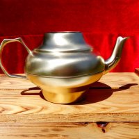 Старинен чайник от месинг, снимка 2 - Антикварни и старинни предмети - 19156389