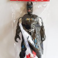 Детска играчка Batman Батман - светещ с меч, снимка 1 - Други - 23730817