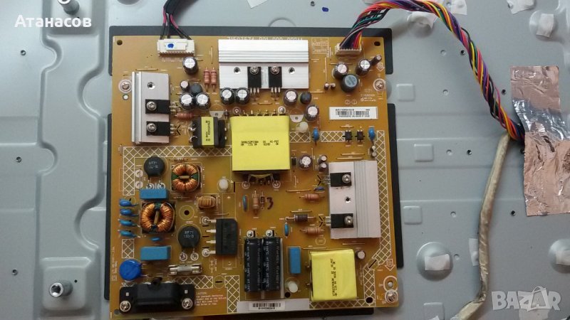 Продавам на части смарт телевизор PHILIPS 49PFS5301/12 счупена матрица, снимка 1