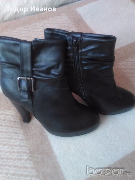 ПРОДАВАМ удобни черни боти, снимка 1