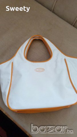 Бяла чанта с оранжеви кантове