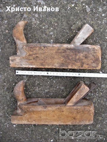 Стари инструменти за колекционери и декорация