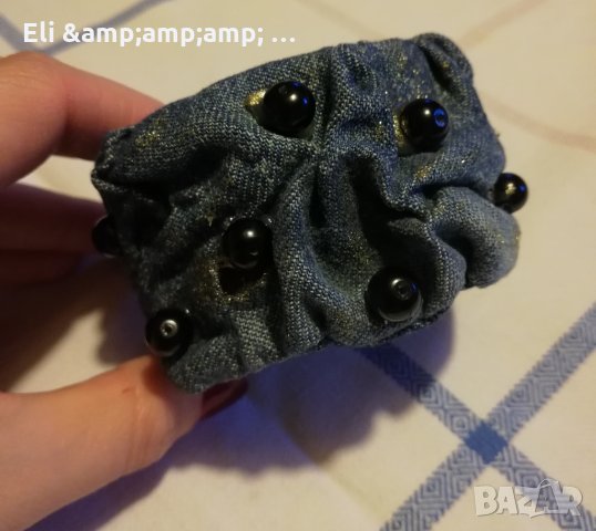 Дънкова гривна с черни перли, снимка 4 - Гривни - 24219264