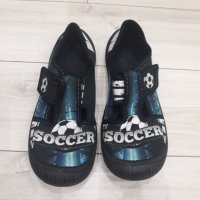 Детски платненки - пантофи с лепки марка Soccer , снимка 1 - Детски пантофи - 23793395