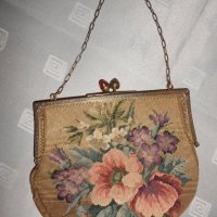 Колекционерска дамска чанта с два червени камъка 1900- 1920 г, снимка 5 - Антикварни и старинни предмети - 23112027