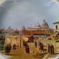 Декоративна италианска чиния 23,5 см.  , снимка 2 - Колекции - 9787515